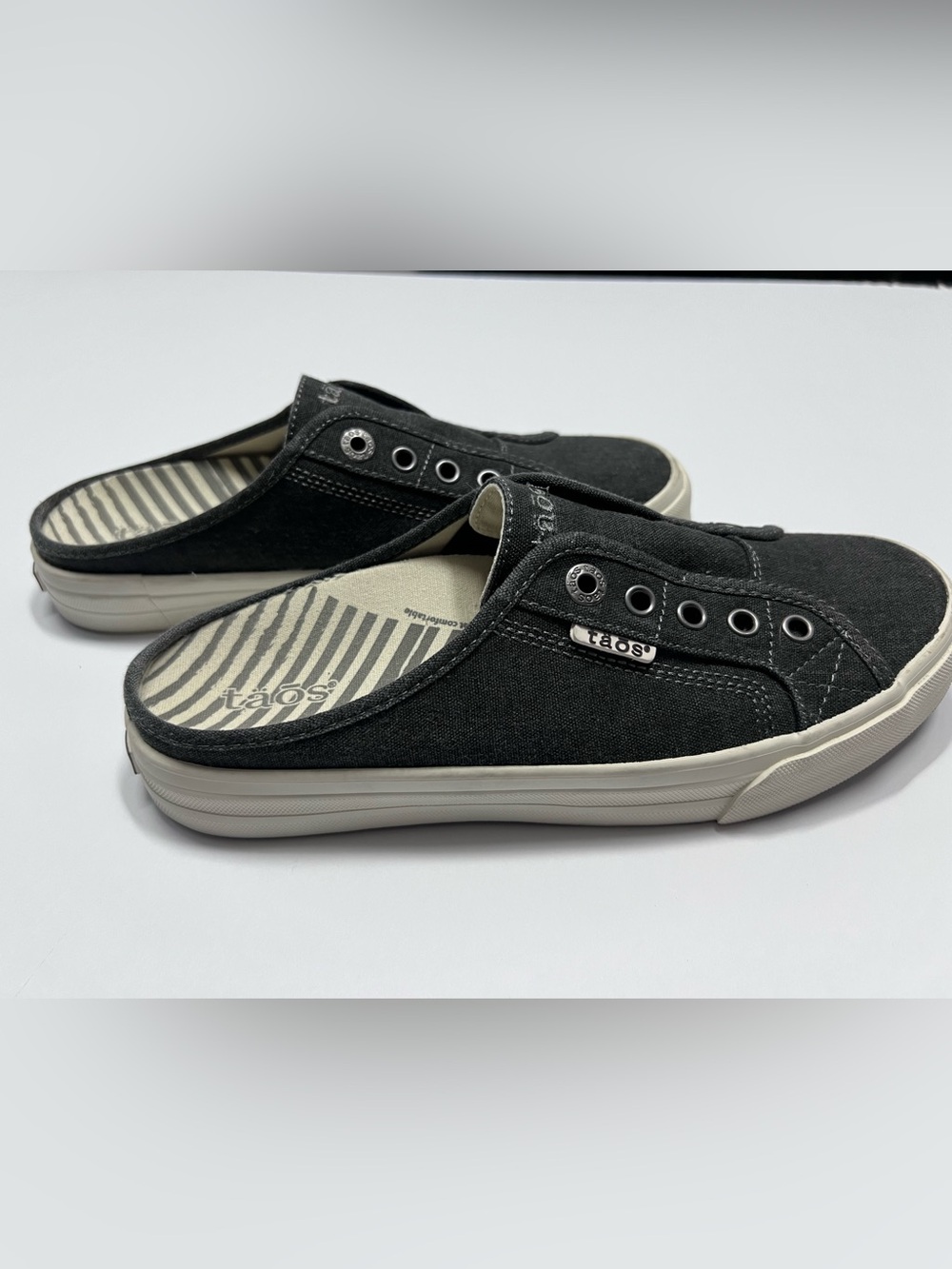 Taos EZ Soul Canvas Slip-On Mule Sneakers Black Women’s Size 8.5 Comfort Shoes